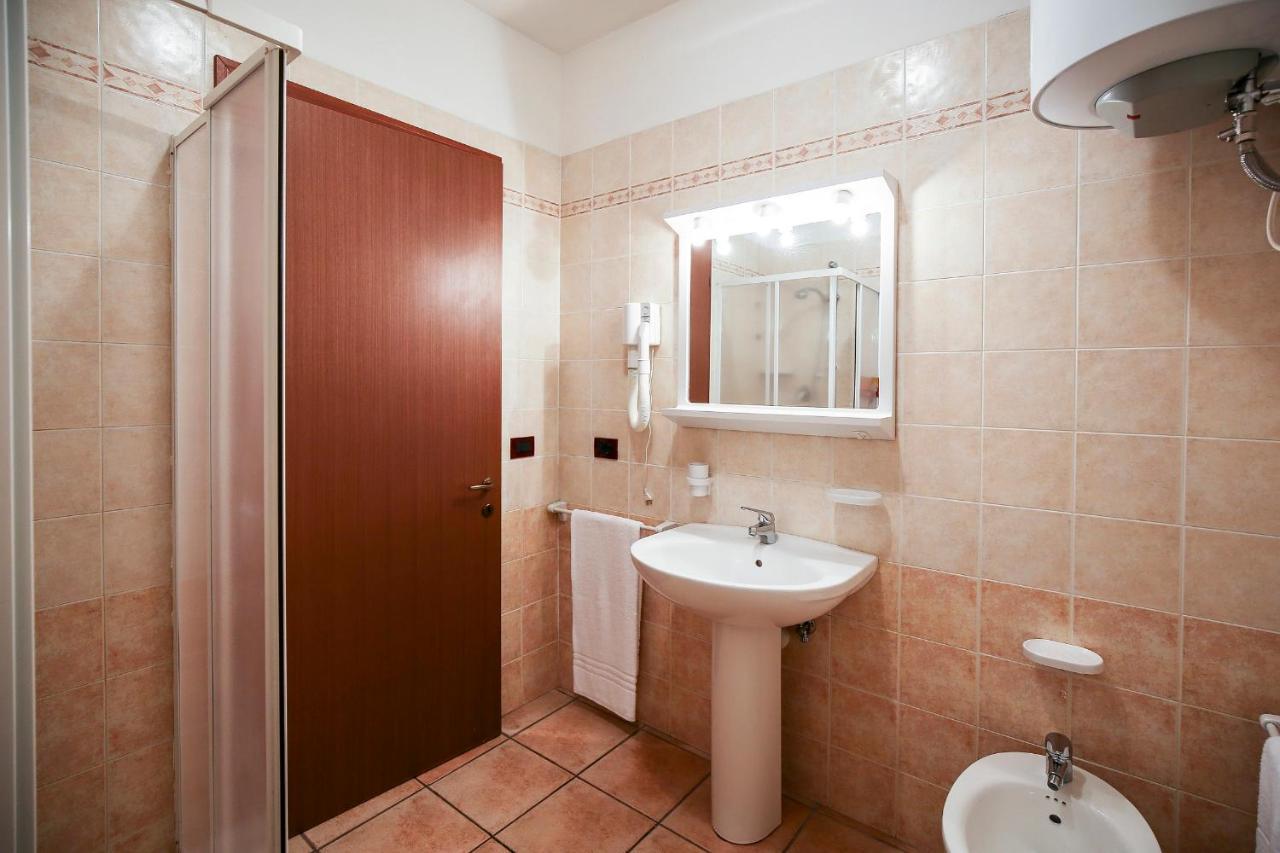 Lecci Lido Altanea Apartment *