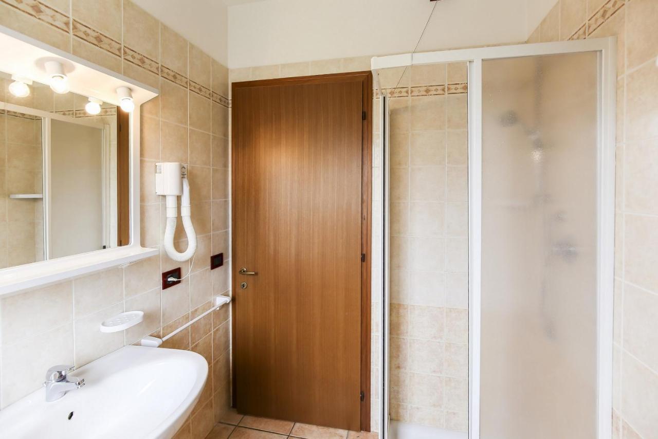Lecci Lido Altanea Apartment *