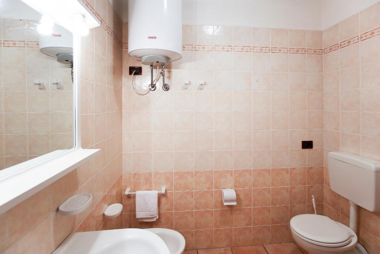 Lecci Lido Altanea Apartment *
