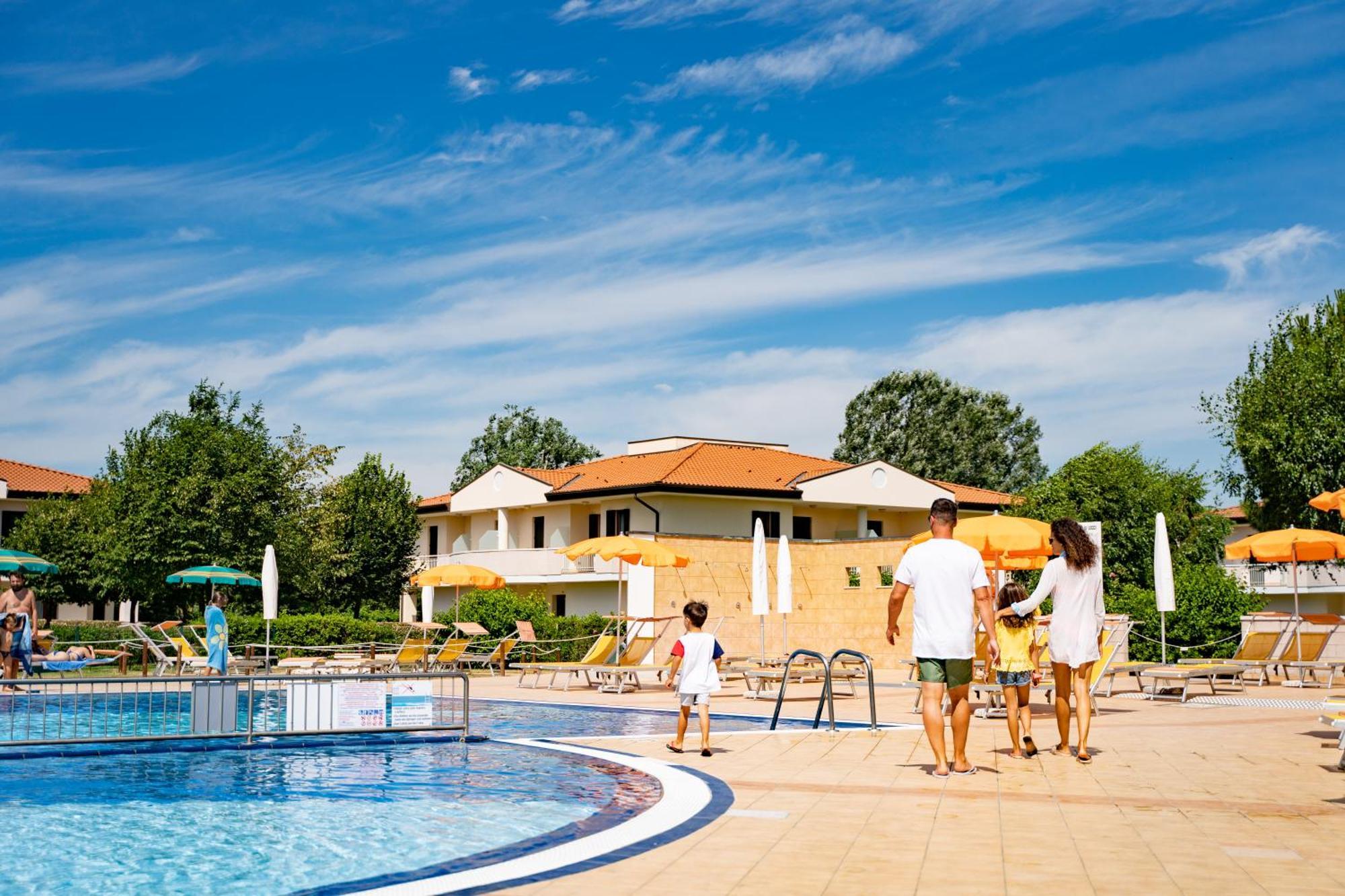 Lecci Lido Altanea Apartment *